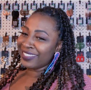 Meet your Posher, Monii love